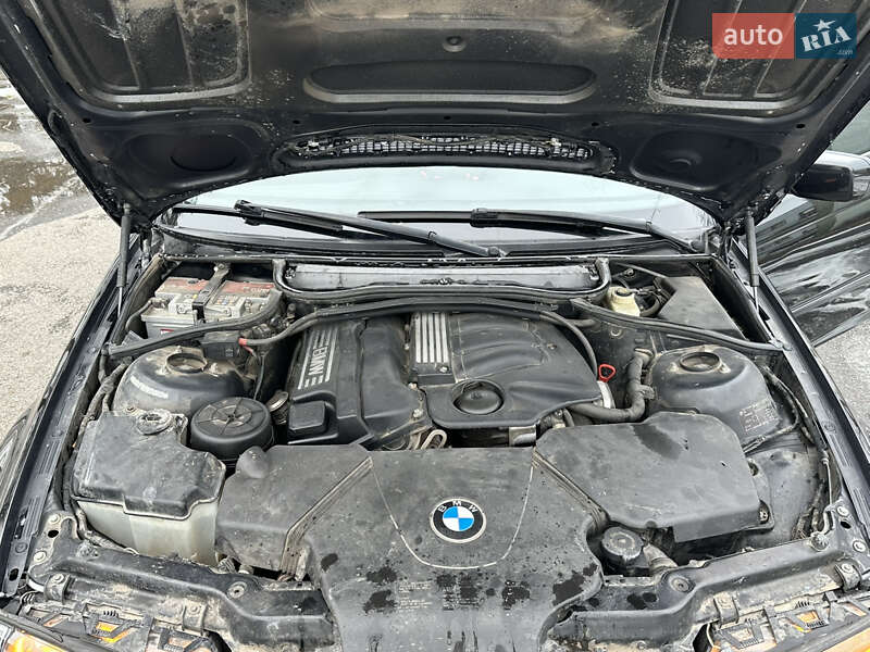 Седан BMW 3 Series 2004 в Новом Буге