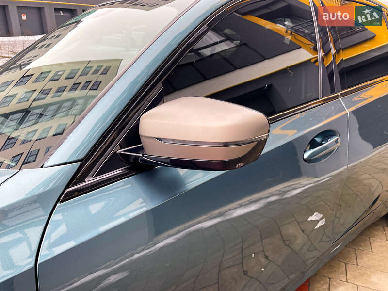 Седан BMW 3 Series 2020 в Ивано-Франковске