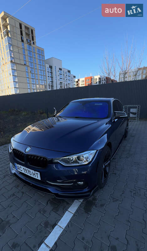 Седан BMW 3 Series 2017 в Луцке