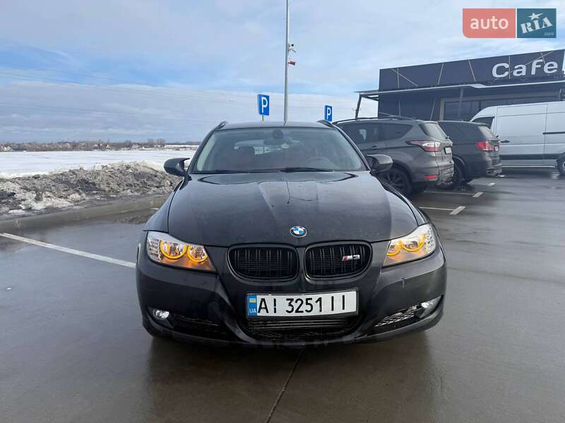 Универсал BMW 3 Series 2010 в Калиновке
