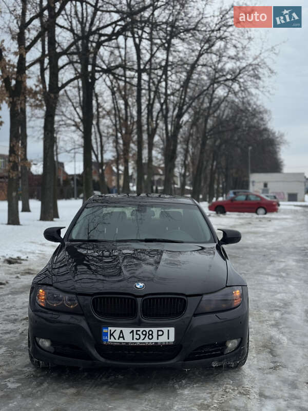 Седан BMW 3 Series 2011 в Киеве
