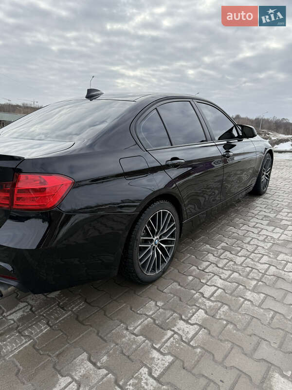 Седан BMW 3 Series 2013 в Львове