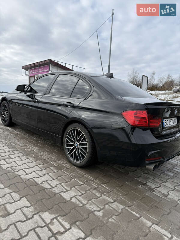 Седан BMW 3 Series 2013 в Львове