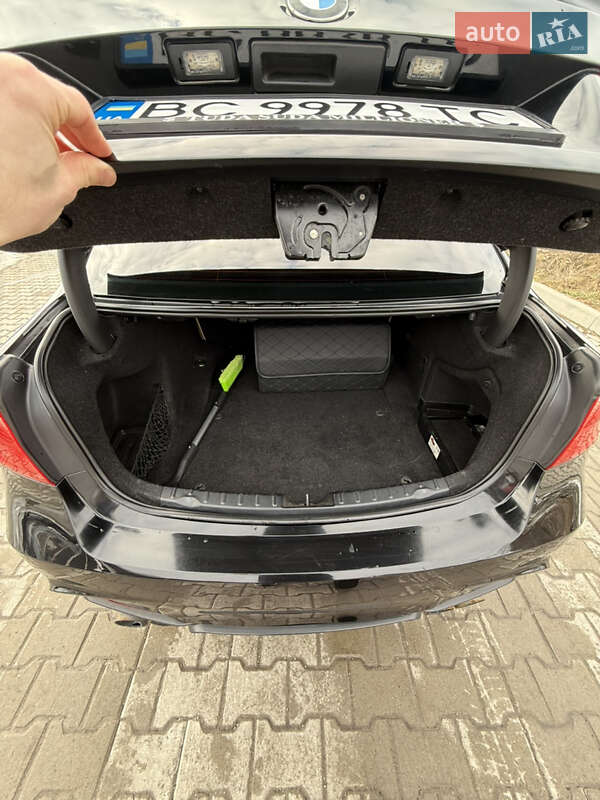 Седан BMW 3 Series 2013 в Львове