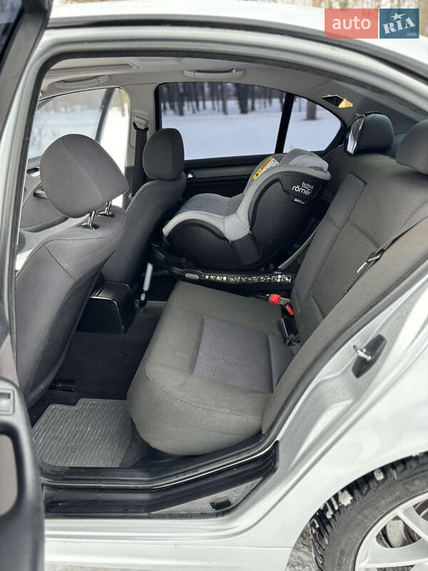 Седан BMW 3 Series 2003 в Умани