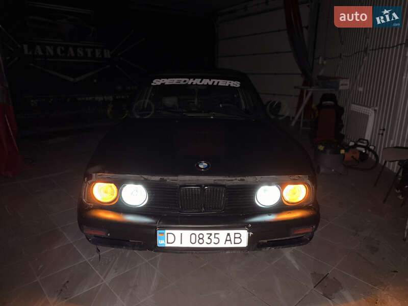 Седан BMW 3 Series 1985 в Киеве