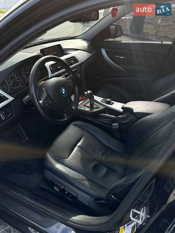 Седан BMW 3 Series 2013 в Надворной