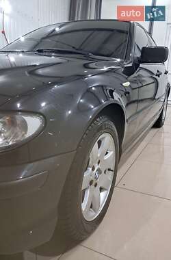Седан BMW 3 Series 2003 в Полонном