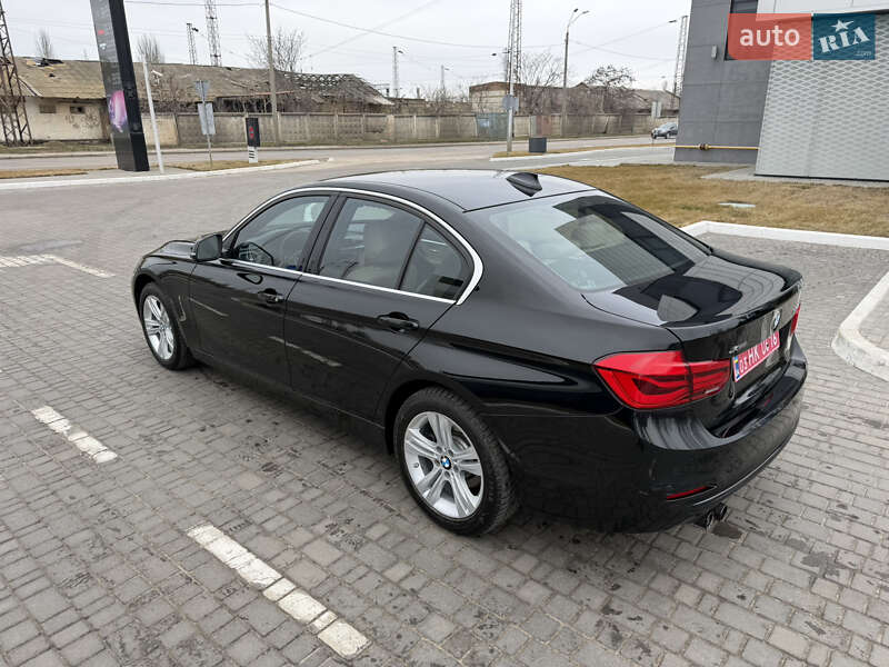 Седан BMW 3 Series 2017 в Одессе