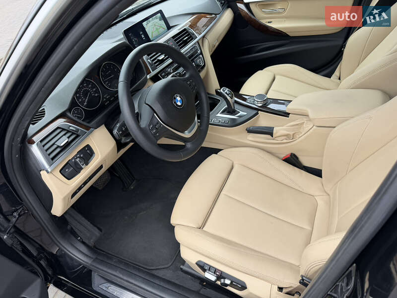 Седан BMW 3 Series 2017 в Одессе