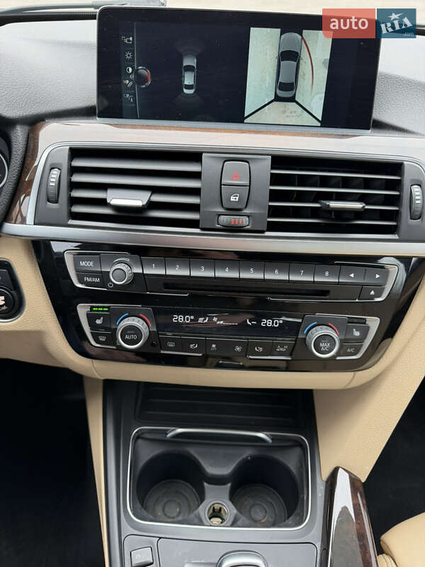 Седан BMW 3 Series 2017 в Одессе