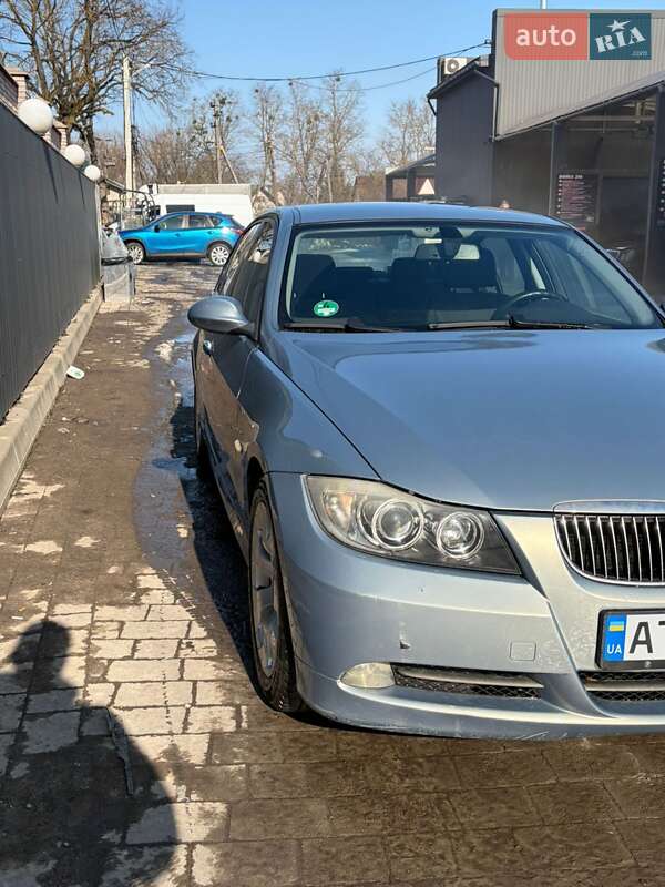 Седан BMW 3 Series 2005 в Ивано-Франковске