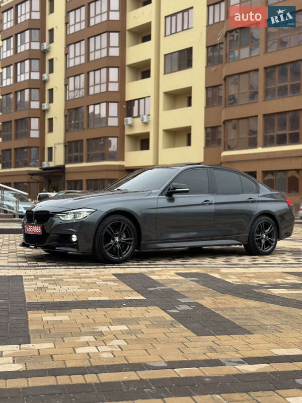 Седан BMW 3 Series 2018 в Измаиле