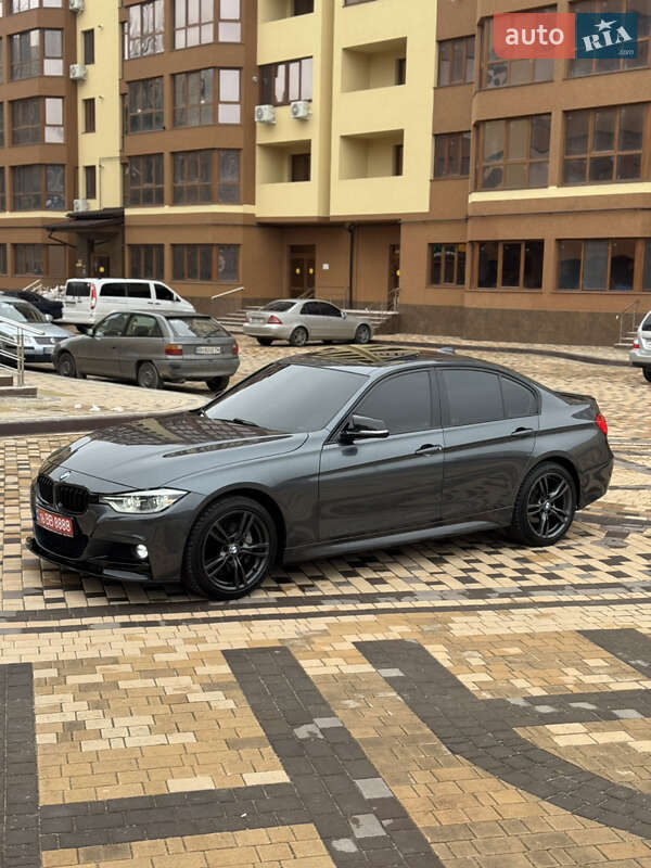 Седан BMW 3 Series 2018 в Измаиле