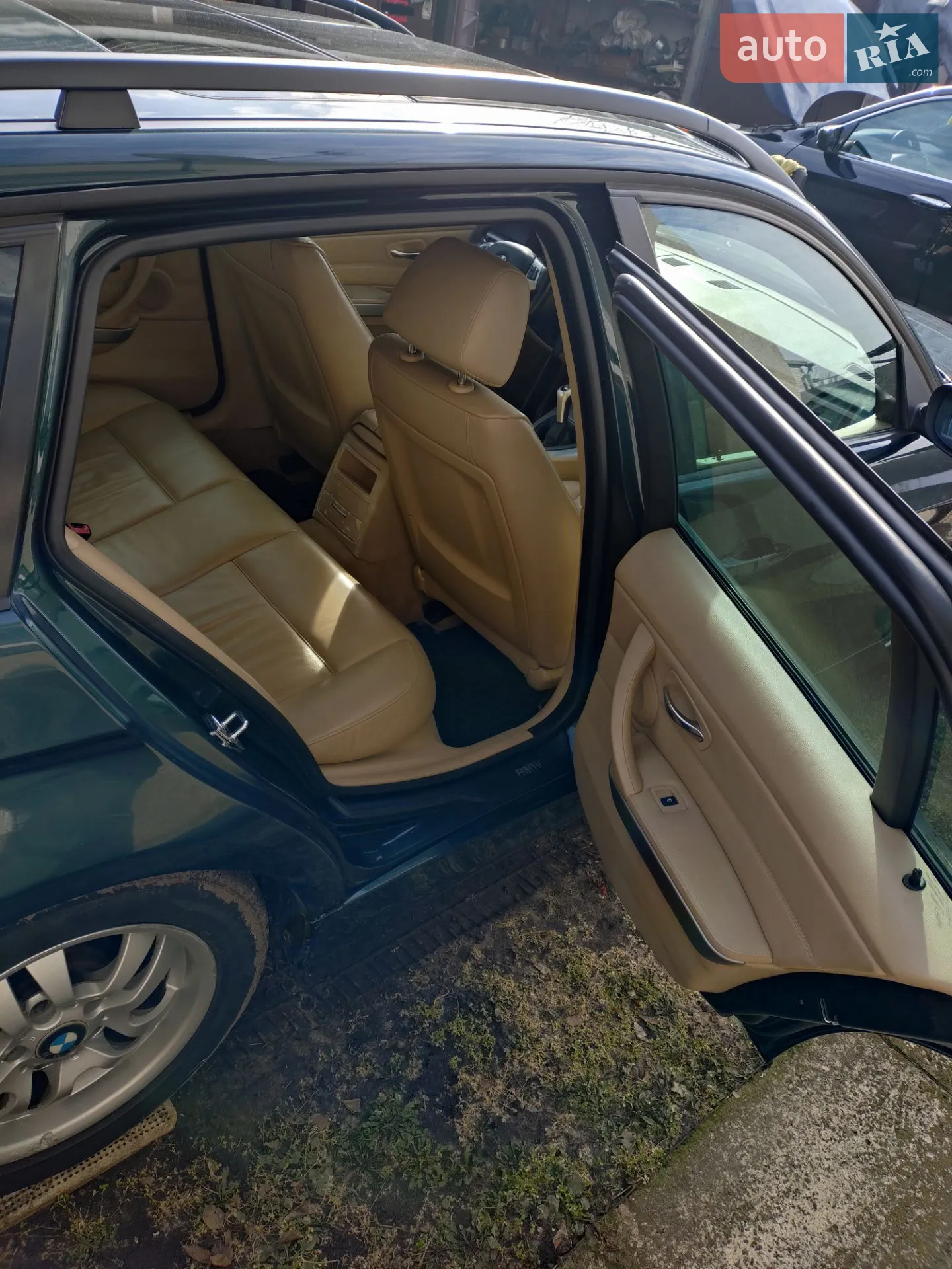 BMW 3 Series 2006 VIN WBAVR71060KS96940 фото оголошення 10 з 17