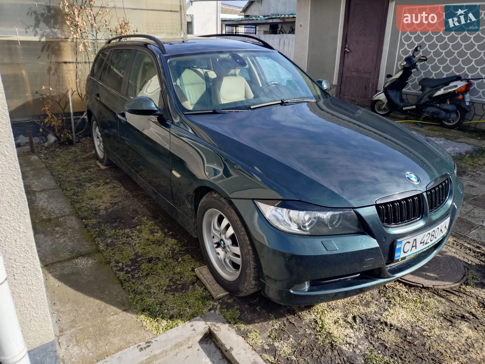 BMW 3 Series 2006 VIN WBAVR71060KS96940 фото оголошення 2 з 17
