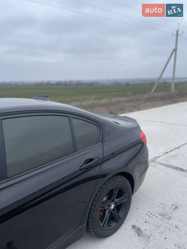 Седан BMW 3 Series 2014 в Александровке фото 5 Седан BMW 3 Series 2014 в Александровке