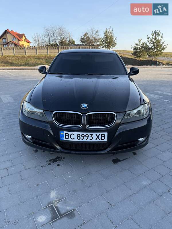 BMW 3 Series 2011