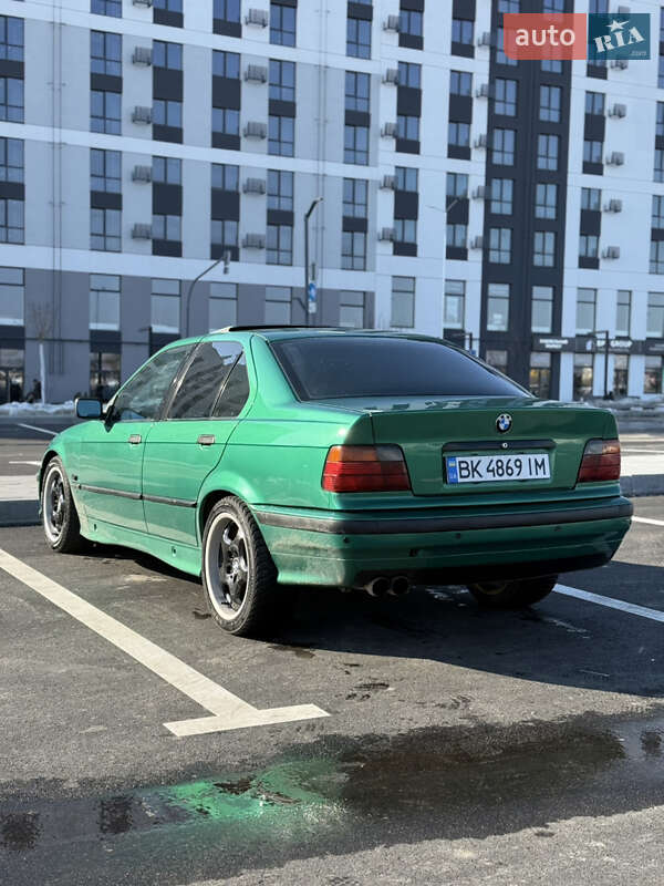 Седан BMW 3 Series 1994 в Ровно