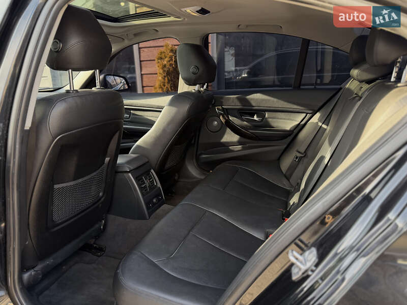 Седан BMW 3 Series 2015 в Шептицькому