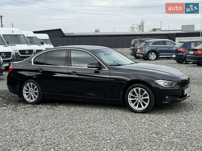 Седан BMW 3 Series 2013 в Черновцах