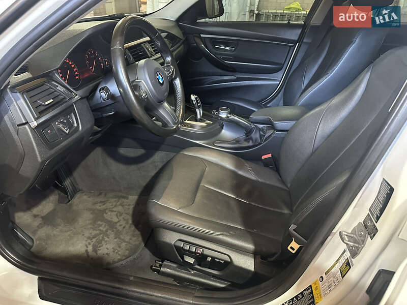 Седан BMW 3 Series 2014 в Киеве