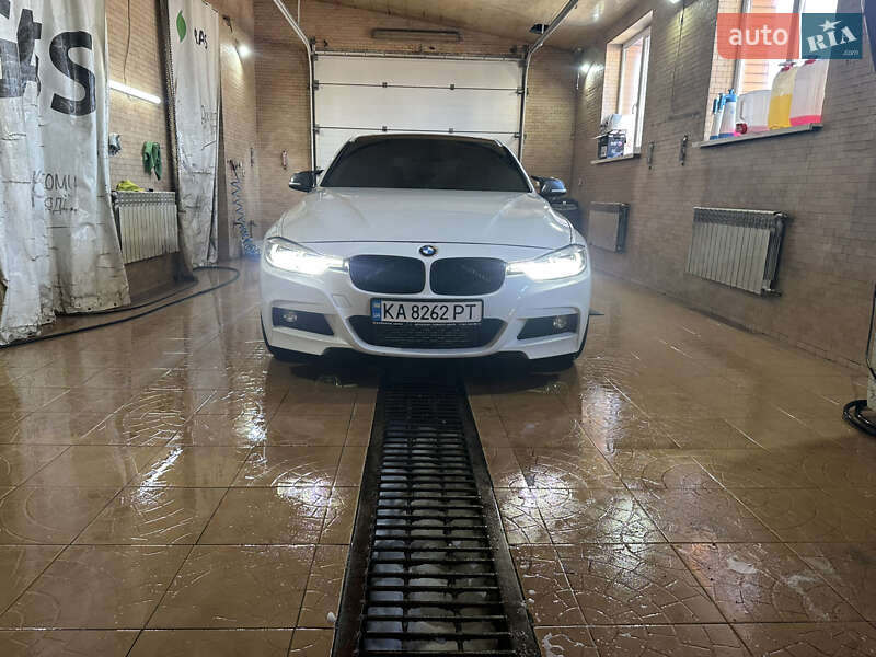 Седан BMW 3 Series 2014 в Киеве