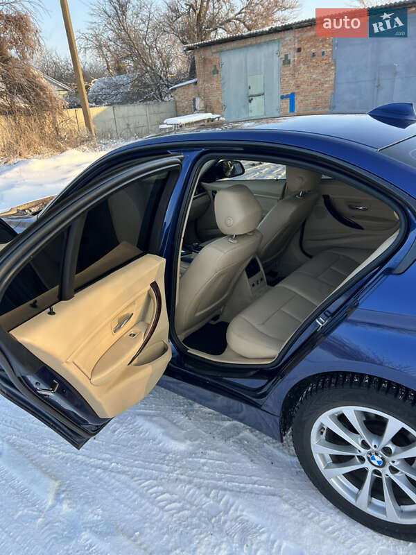 Седан BMW 3 Series 2015 в Белой Церкви