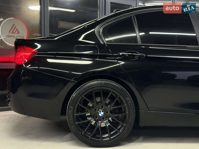 Седан BMW 3 Series 2016 в Одессе