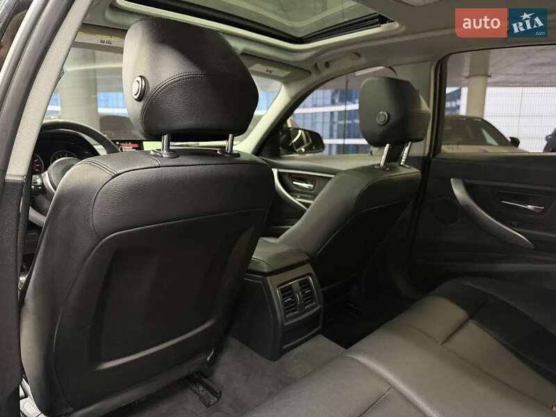 Седан BMW 3 Series 2016 в Одессе