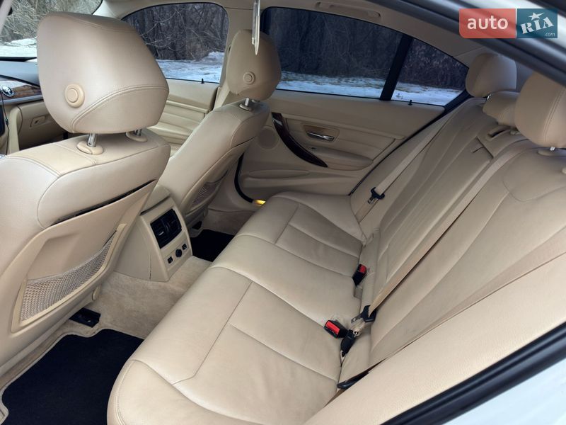 Седан BMW 3 Series 2013 в Полтаве