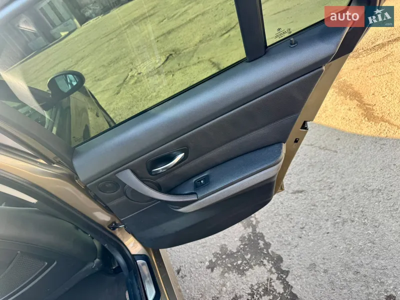 BMW 3 Series 2006 VIN WBAVS110X0FR57881 фото оголошення 18 з 60