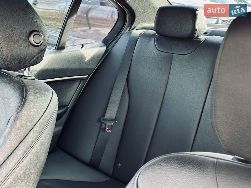 Седан BMW 3 Series 2014 в Кременчуге