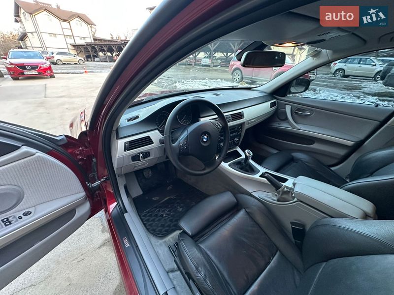 Седан BMW 3 Series 2010 в Черновцах