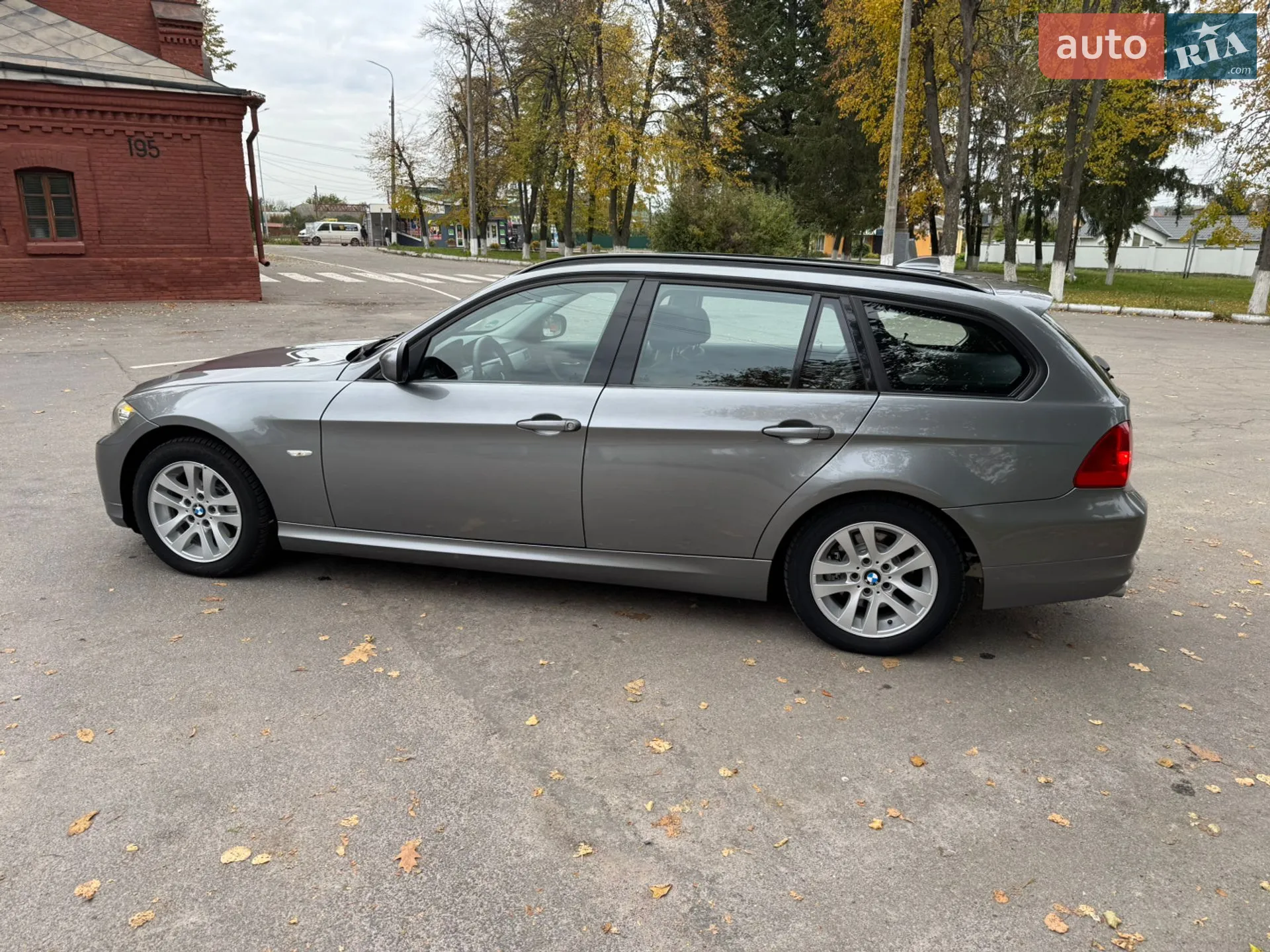 2010 BMW 3er - мініатюра 10