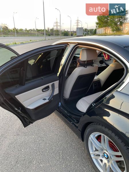 Седан BMW 3 Series 2011 в Одессе