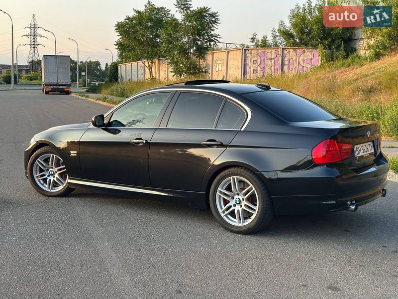 Седан BMW 3 Series 2011 в Одессе