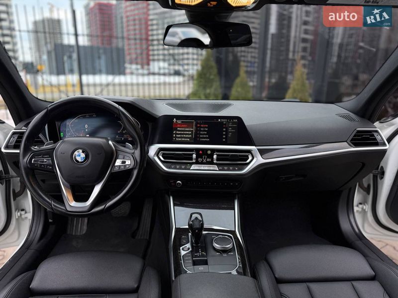 Седан BMW 3 Series 2019 в Киеве