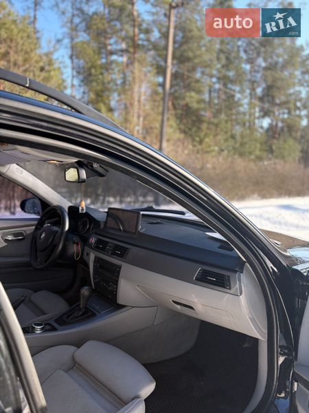Универсал BMW 3 Series 2005 в Березному