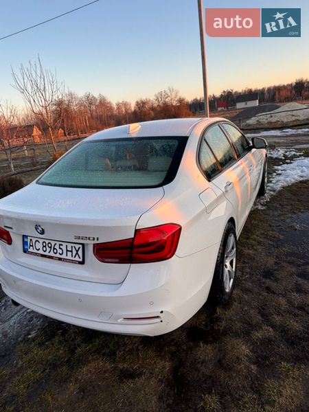 Седан BMW 3 Series 2016 в Маневичах