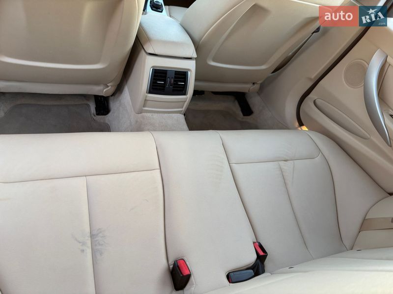 Седан BMW 3 Series 2016 в Маневичах