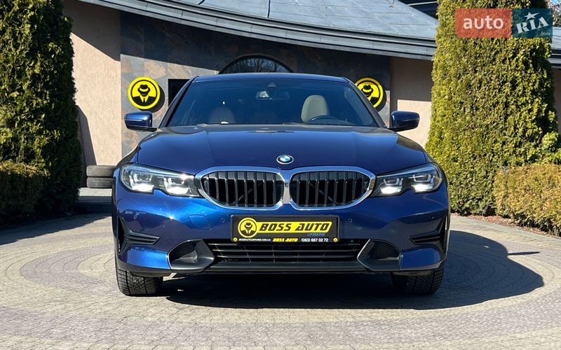 Седан BMW 3 Series 2019 в Львове