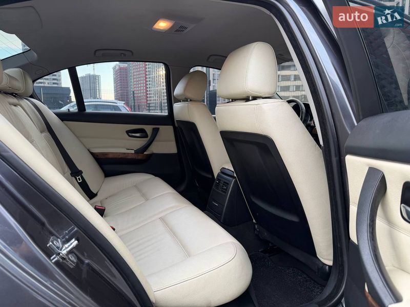 Седан BMW 3 Series 2005 в Киеве