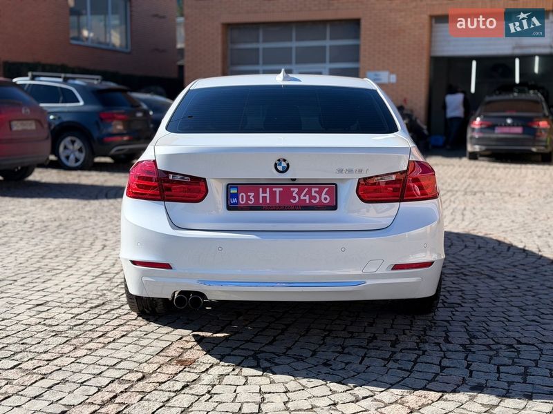 Седан BMW 3 Series 2015 в Луцке