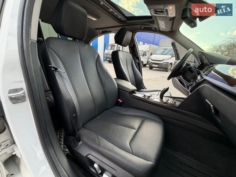 Седан BMW 3 Series 2016 в Одессе