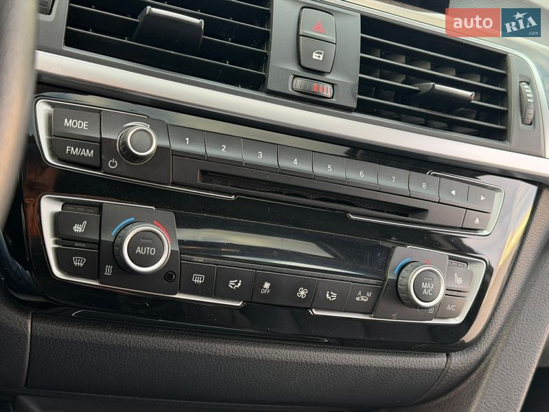 Седан BMW 3 Series 2016 в Одессе