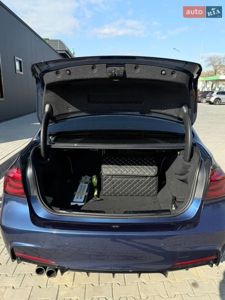 Седан BMW 3 Series 2017 в Одессе