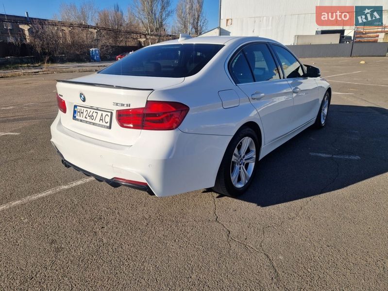 Седан BMW 3 Series 2017 в Одессе