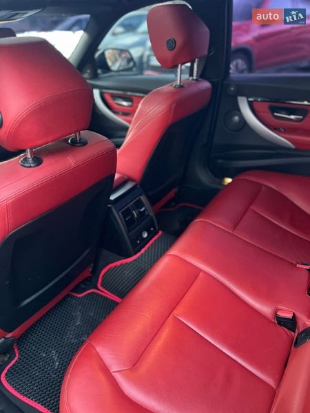 Седан BMW 3 Series 2017 в Киеве