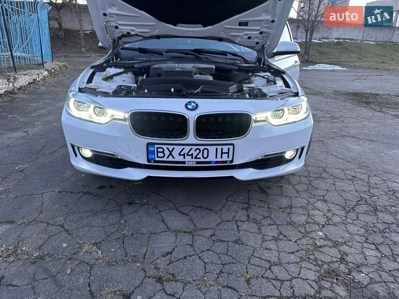 Седан BMW 3 Series 2015 в Новоднестровске